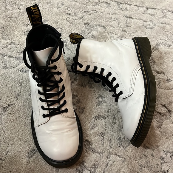 Dr. Martens white 1460 8-Eye boots Womens Size 5/Girl 3 - Picture 4 of 17